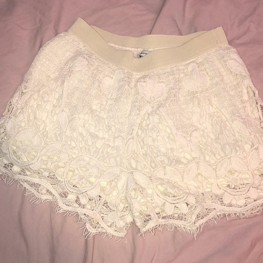 American Eagle White Lace Shorts Size XS